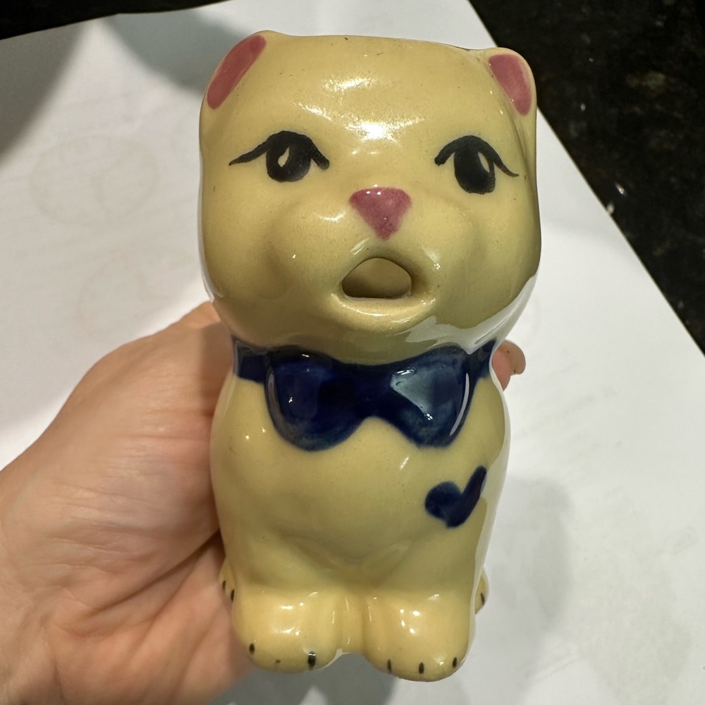 Vintage Alpine pottery cat picture